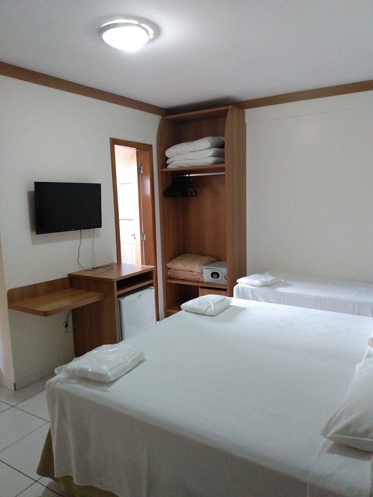 Golden Dolphin Grand Hotel piscinas 24 horas
