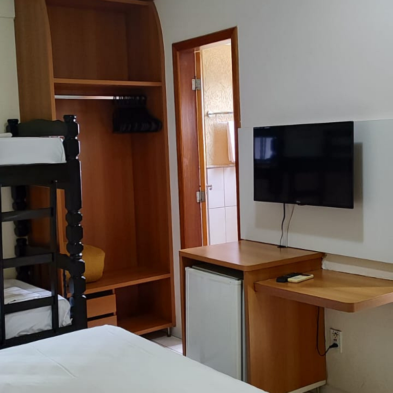 Golden Dolphin Grand Hotel piscinas 24 horas