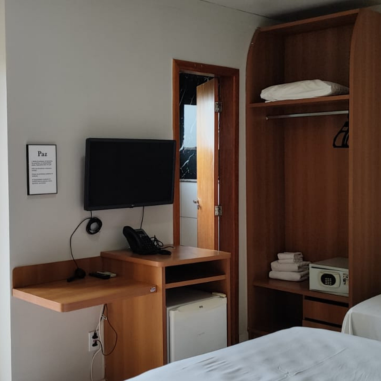 Golden Dolphin Grand Hotel piscinas 24 horas