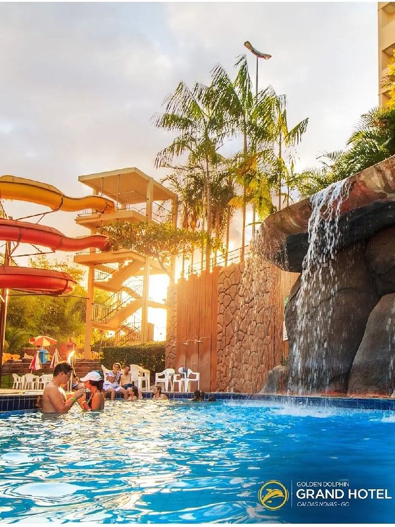 Golden Dolphin Grand Hotel piscinas 24 horas