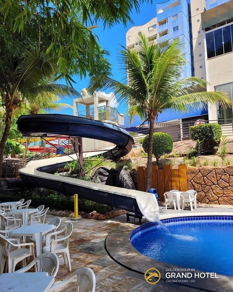 Golden Dolphin Grand Hotel piscinas 24 horas
