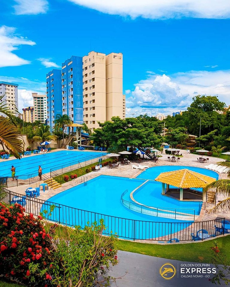 Golden Dolphin Grand Hotel piscinas 24 horas