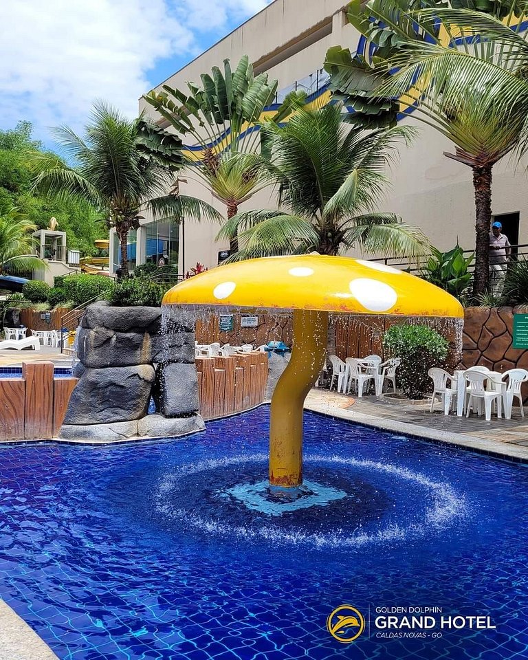 Golden Dolphin Grand Hotel piscinas 24 horas